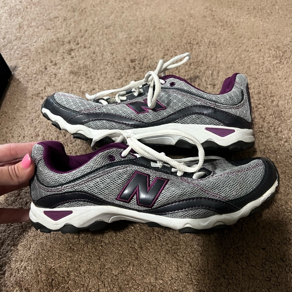 New Balance Women's Gray and Purple Athletic Sneakers